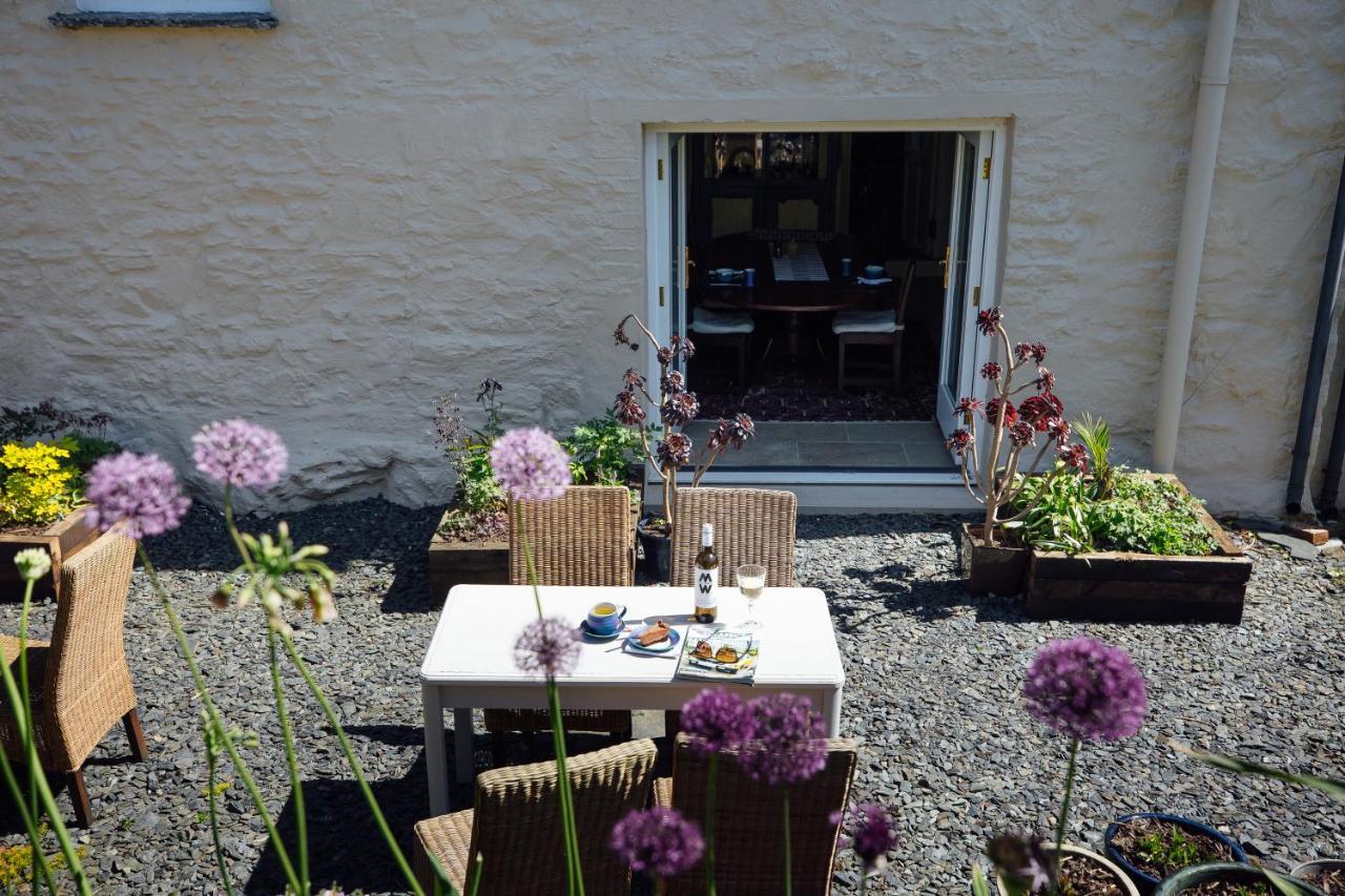 Penrhiw Farm B & B Goodwick Екстер'єр фото